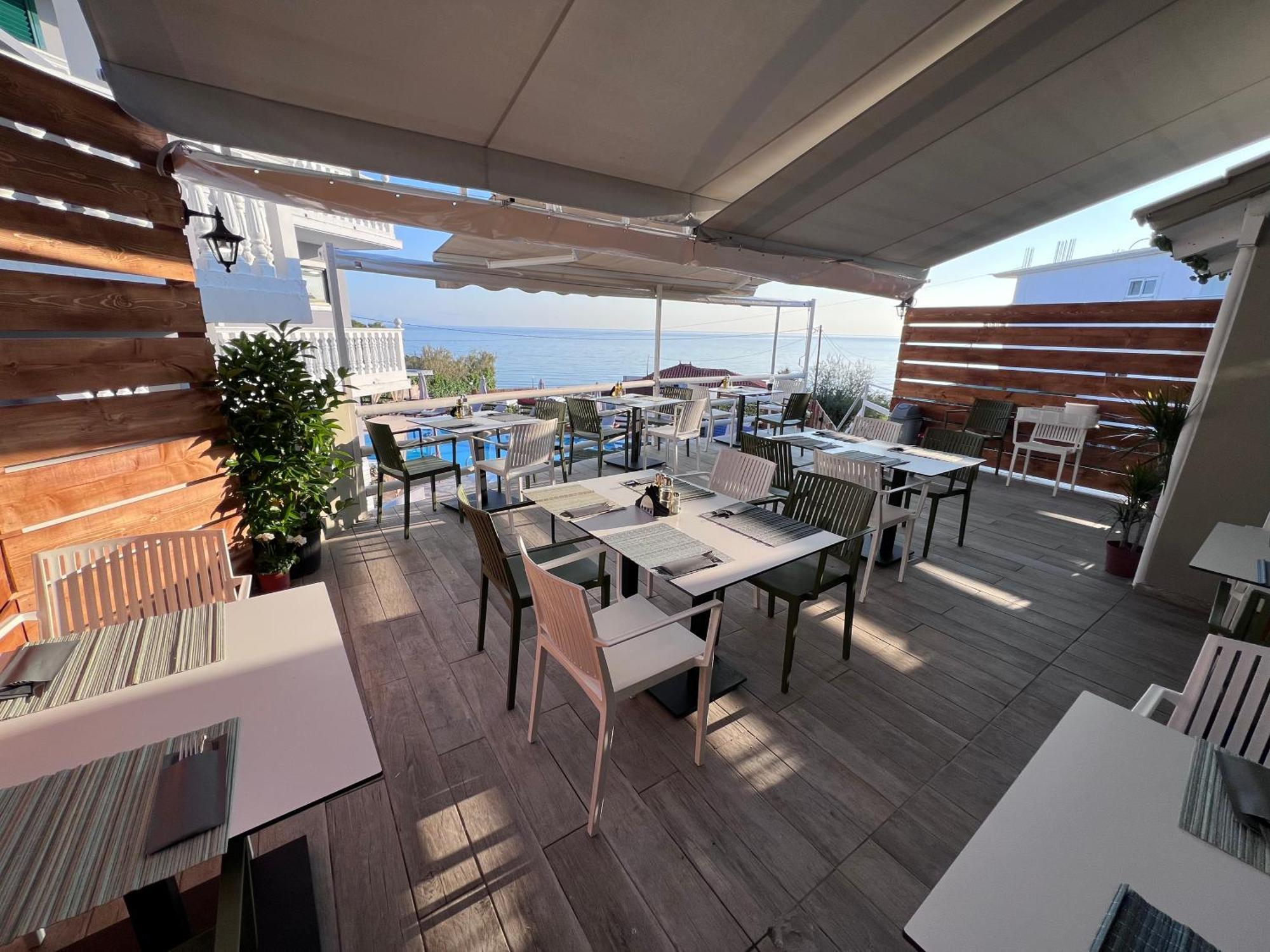 אמודי Amarylis Beachfront Studios מראה חיצוני תמונה